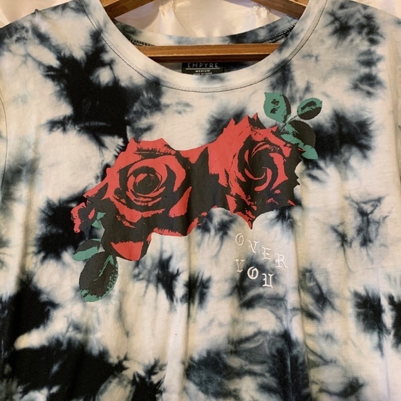 Empyre Black White Tie Dye “Over You” Rose Short Sleeve T Shirt zumiez Boxy Crop - Picture 3 of 8